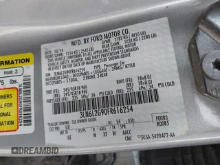 2015 Lincoln MKZ with VIN 3LN6L2G90FR616254, listed as a IAAI auction lot 42083112 with 191,803 mi miles. Bid and sale history available at carsss.com. Image 9.