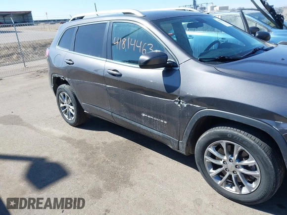 2019 Jeep Cherokee Latitude Plus with VIN 1C4PJLLB1KD201847, listed as a IAAI auction lot 41814463 with 115,927 mi miles. Bid and sale history available at carsss.com. Image 6.