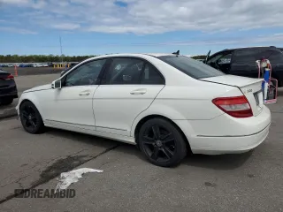 2011 Mercedes-Benz C 300 Sport z VIN WDDGF8BB7BR157457, wystawiony jako Copart lot #56212715 z przebiegiem 130 072 mil mil oraz Tytuł czysty. Historia ofert i sprzedaży dostępna na DreamBid. Obrazek 2.