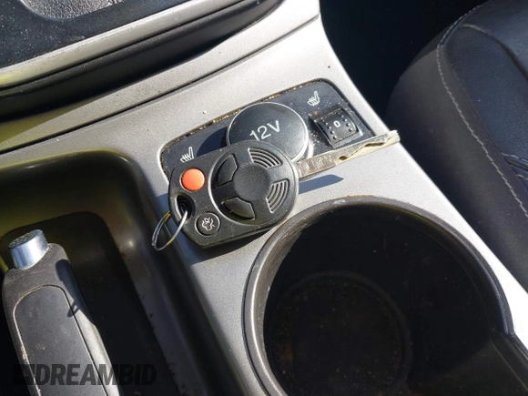 2013 Ford Escape SE с VIN 1FMCU0GXXDUA15555, выставлен на аукционе IAAI как лот 42227394 с пробегом 143 214 миль миль и . История ставок и продаж доступна на DreamBid. Изображение 11.