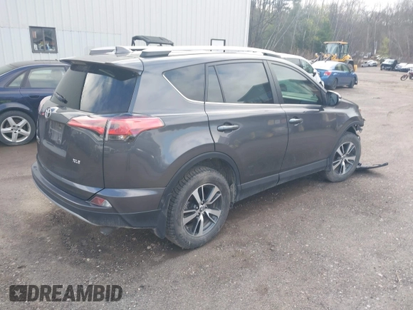 2018 Toyota RAV4 XLE z VIN 2T3WFREV9JW445903, wystawiony jako IAAI lot #42119869 z przebiegiem 47 866 mil mil oraz . Historia ofert i sprzedaży dostępna na DreamBid. Obrazek 4.