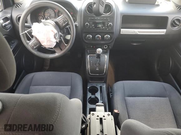 2016 Jeep Compass Sport with VIN 1C4NJCBA8GD568994, listed as a Copart auction lot 53832215 with 141,619 mi miles and Salvage title. Bid and sale history available at DreamBid. Image 8.