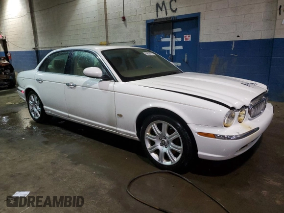 2006 Jaguar XJ with VIN SAJWA71B26SG50496, listed as a Copart auction lot 84859414 with 179,314 mi miles and Clean Title. Bid and sale history available at carsss.com. Image 4.