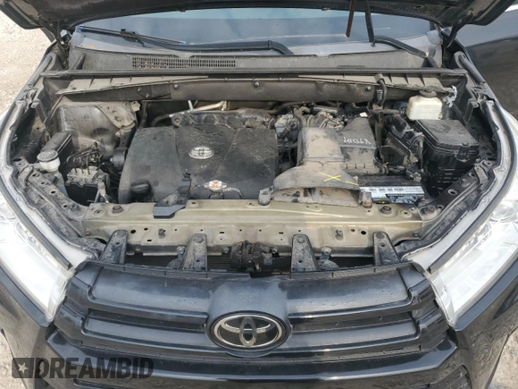 2018 Toyota Highlander SE with VIN 5TDJZRFH9JS556088, listed as a Copart auction lot 64148555 with 50,645 mi miles and Clean title. Bid and sale history available at DreamBid. Image 12.