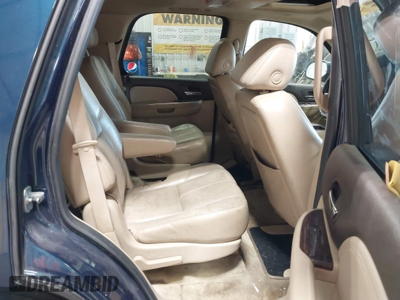2007 GMC Yukon Denali с VIN 1GKFK63897J300153, выставлен на аукционе IAAI как лот 42552678 с пробегом 195 277 миль миль и . История ставок и продаж доступна на DreamBid. Изображение 8.