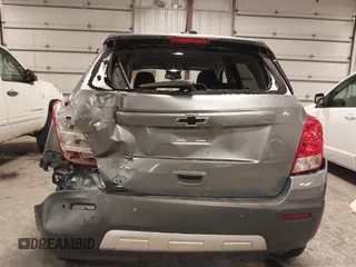 2020 Chevrolet Trax LS with VIN 3GNCJNSBXLL216278, listed as a IAAI auction lot 41416226 with 25,683 mi miles. Bid and sale history available at carsss.com. Image 6.