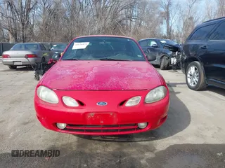 2002 Ford Escort ZX2 Standard with VIN 3FAFP11332R150178, listed as a IAAI auction lot 41626825 with 139,407 mi miles. Bid and sale history available at carsss.com. Image 6.