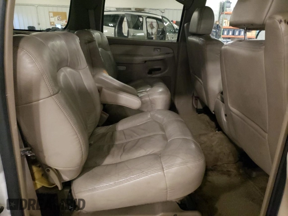 2002 Chevrolet Suburban LT with VIN 3GNFK16Z62G349461, listed as a Copart auction lot 50222035 with 384,687 mi miles and Salvage Title. Bid and sale history available at carsss.com. Image 11.