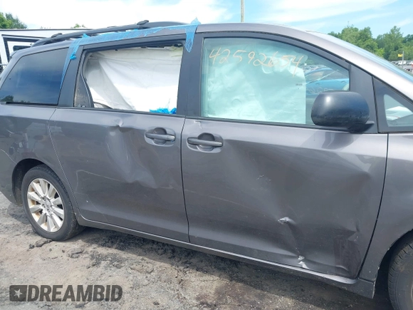 2011 Toyota Sienna XLE with VIN 5TDDK3DC8BS028176, listed as a IAAI auction lot 42592654 with 161,992 mi miles and . Bid and sale history available at DreamBid. Image 6.