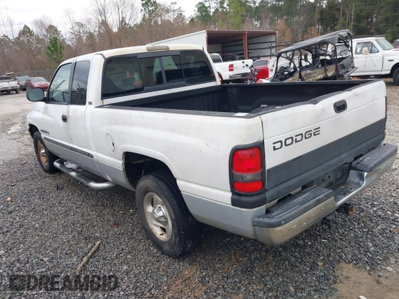 2000 Dodge 1500 with VIN 3B7HC13Z8YM207318, listed as a IAAI auction lot 41417475 with 232,453 mi miles and . Bid and sale history available at DreamBid. Image 3.