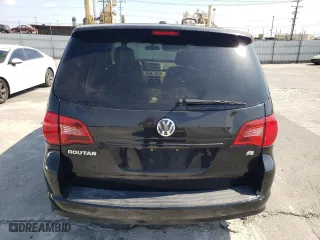 2010 Volkswagen Routan SE with VIN 2V4RW3D14AR322941, listed as a Copart auction lot 72253124 with 139,151 mi miles and Salvage Title. Bid and sale history available at carsss.com. Image 6.