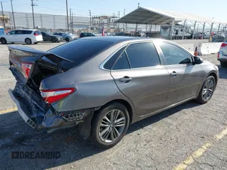 2015 Toyota Camry XLE with VIN 4T1BF1FK6FU901697, listed as a IAAI auction lot 41974098 with 121,817 mi miles. Bid and sale history available at carsss.com. Image 4.