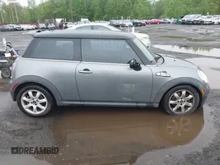 2010 MINI Hardtop S with VIN WMWMF7C52ATZ69781, listed as a IAAI auction lot 42181620 with 80,967 mi miles and . Bid and sale history available at DreamBid. Image 13.