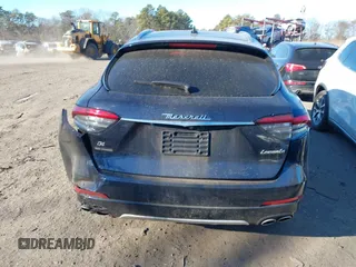 2021 Maserati Levante GranLusso with VIN ZN661XUL8MX357510, listed as a IAAI auction lot 41237857 with 33,375 mi miles. Bid and sale history available at carsss.com. Image 16.