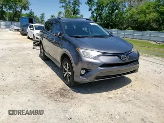 2018 Toyota RAV4 XLE with VIN 2T3WFREV2JW501793, listed as a Copart auction lot 52553015 with 67,918 mi miles and Salvage Title. Bid and sale history available at carsss.com. Image 15.