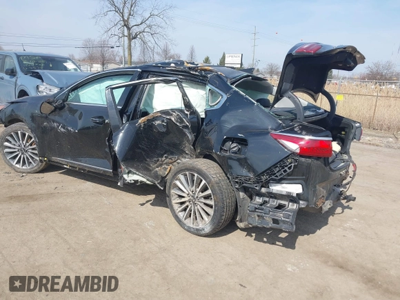 2017 Kia Cadenza Premium with VIN KNALC4J10H5061444, listed as a IAAI auction lot 41742307 with 97,266 mi miles. Bid and sale history available at carsss.com. Image 3.