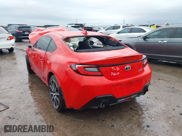 2022 Toyota 86 z VIN JF1ZNBC11N8755312, wystawiony jako IAAI lot #41945804 z przebiegiem 24 794 mil mil oraz . Historia ofert i sprzedaży dostępna na DreamBid. Obrazek 3.