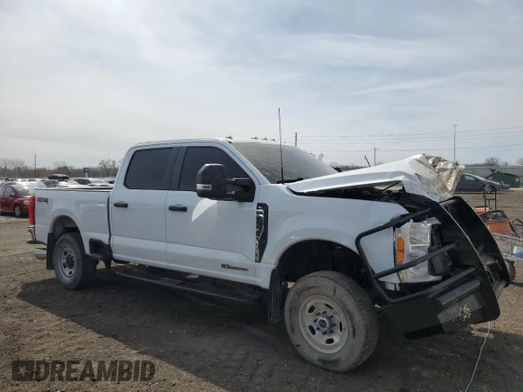 2023 Ford F-250 XL with VIN 1FT8W2BT4PEC55607, listed as a Copart auction lot 49892185 with 66,628 mi miles and Salvage Title. Bid and sale history available at DreamBid. Image 4.