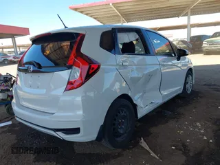 2020 Honda Fit LX z VIN 3HGGK5H45LM717560, wystawiony jako IAAI lot #41679343 z przebiegiem 47 134 mil mil oraz . Historia ofert i sprzedaży dostępna na DreamBid. Obrazek 4.