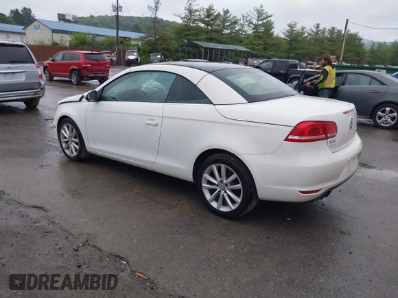 2012 Volkswagen Eos Komfort с VIN WVWBW7AH0CV004383, выставлен на аукционе IAAI как лот 42313494 с пробегом 121 597 миль миль и . История ставок и продаж доступна на DreamBid. Изображение 3.