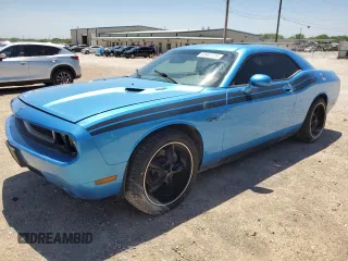 2010 Dodge Challenger R/T Classic z VIN 2B3CJ5DT3AH130736, wystawiony jako Copart lot #53947775 z przebiegiem 113 884 mil mil oraz Szkoda całkowita • Salvage title. Historia ofert i sprzedaży dostępna na DreamBid. Obrazek 1.