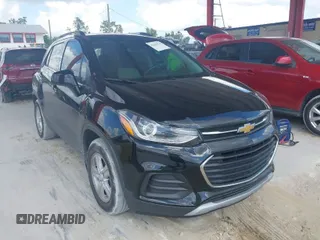 2020 Chevrolet Trax LT with VIN 3GNCJLSB8LL232452, listed as a IAAI auction lot 41590176 with 84,763 mi miles. Bid and sale history available at carsss.com. Image 1.
