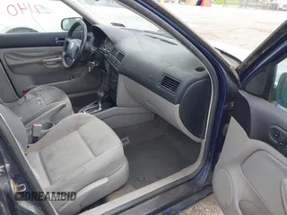 2004 Volkswagen Jetta GL with VIN 3VWRK69M44M064262, listed as a IAAI auction lot 42617140 with 177,614 mi miles and . Bid and sale history available at DreamBid. Image 5.