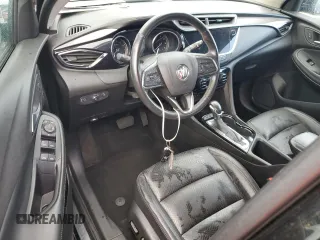 2021 Buick Encore GX Essence с VIN KL4MMGSL4MB170579, выставлен на аукционе Copart как лот 75948554 с пробегом Не указан миль и Чистый • Clean title. История ставок и продаж доступна на DreamBid. Изображение 8.