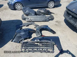2024 Porsche Cayenne S z VIN WP1BL2AY4RDA60254, wystawiony jako IAAI lot #41882716 z przebiegiem 35 243 mil mil oraz . Historia ofert i sprzedaży dostępna na DreamBid. Obrazek 12.