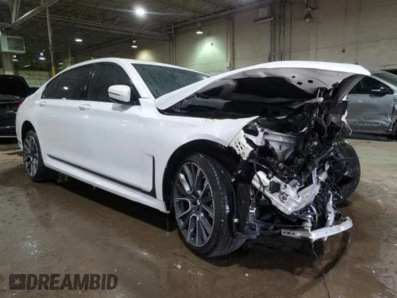 2020 BMW 7 Series 740i with VIN WBA7T2C00LCD61647, listed as a Copart auction lot 48110735 with 72,365 mi miles and Non repairable. Bid and sale history available at DreamBid. Image 4.