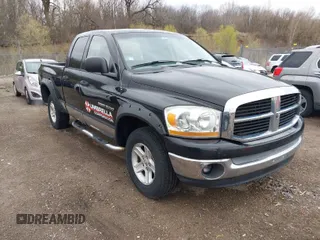 2006 Dodge 1500 SLT with VIN 1D7HU18N16S638001, listed as a IAAI auction lot 42041635 with 198,958 mi miles. Bid and sale history available at carsss.com. Image 1.