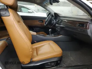 2011 BMW 3 Series 328i xDrive z VIN WBAKF3C57BE567244, wystawiony jako Copart lot #43366365 z przebiegiem 136 886 mil mil oraz Szkody całkowita. Historia ofert i sprzedaży dostępna na DreamBid. Obrazek 10.
