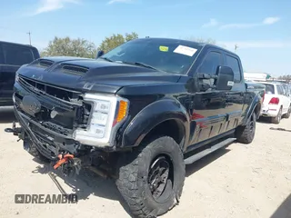 2018 Ford Super Duty F-250 SRW XL with VIN 1FT7W2BTXJEB99241, listed as a IAAI auction lot 41761108 with 215,843 mi miles. Bid and sale history available at carsss.com. Image 18.