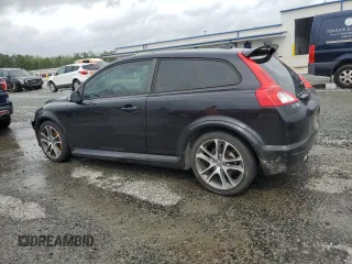 2010 Volvo C30 z VIN YV1672MK3A2181978, wystawiony jako Copart lot #72764284 z przebiegiem 182 706 mil mil oraz Szkody całkowita. Historia ofert i sprzedaży dostępna na DreamBid. Obrazek 2.