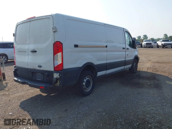2016 Ford Transit z VIN 1FTYR2YM7GKB49371, wystawiony jako IAAI lot #42734901 z przebiegiem 439 908 mil mil oraz . Historia ofert i sprzedaży dostępna na DreamBid. Obrazek 4.