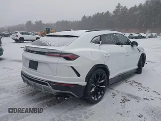 2019 Lamborghini Urus z VIN ZPBUA1ZL0KLA02164, wystawiony jako IAAI lot #41108311 z przebiegiem Nie podano mil oraz . Historia ofert i sprzedaży dostępna na DreamBid. Obrazek 4.