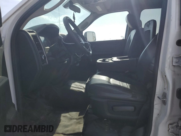 2018 Ram 2500 Tradesman with VIN 3C6UR4HJ7JG402100, listed as a Copart auction lot 45129785 with 192,999 mi miles and Salvage Title. Bid and sale history available at carsss.com. Image 7.