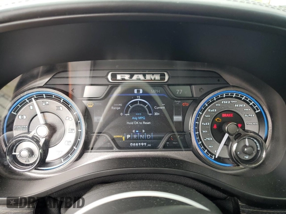 2019 Ram 1500 Limited z VIN 1C6SRFHT9KN692739, wystawiony jako Copart lot #55611315 z przebiegiem 66 191 mil mil oraz Szkoda całkowita • Salvage title. Historia ofert i sprzedaży dostępna na DreamBid. Obrazek 9.