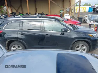 2017 Toyota Highlander Limited with VIN 5TDDZRFH5HS451698, listed as a IAAI auction lot 42233035 with 79,746 mi miles and . Bid and sale history available at DreamBid. Image 14.