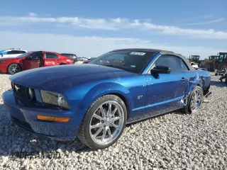 2006 Ford Mustang GT Deluxe with VIN 1ZVFT85H165180435, listed as a Copart auction lot 48015765 with 143,567 mi miles and Salvage title. Bid and sale history available at DreamBid. Image 1.