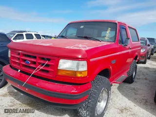 1996 Ford Bronco Custom with VIN 1FMEU15H1TLA52573, listed as a IAAI auction lot 40477130 with 1 mi miles. Bid and sale history available at carsss.com. Image 17.