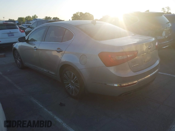 2014 Kia Cadenza Limited with VIN KNALN4D76E5143751, listed as a IAAI auction lot 42067722 with 197,660 mi miles. Bid and sale history available at carsss.com. Image 3.