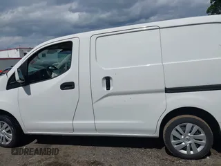 2021 Nissan NV200 S z VIN 3N6CM0KN8MK705506, wystawiony jako IAAI lot #42333968 z przebiegiem 17 663 mil mil oraz . Historia ofert i sprzedaży dostępna na DreamBid. Obrazek 14.