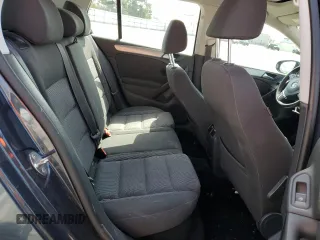 2014 Volkswagen Golf TDI w/Sunroof & Nav с VIN WVWDM7AJ9EW006745, выставлен на аукционе Copart как лот 51076805 с пробегом 94 761 миль миль и Списание • Salvage title. История ставок и продаж доступна на DreamBid. Изображение 10.