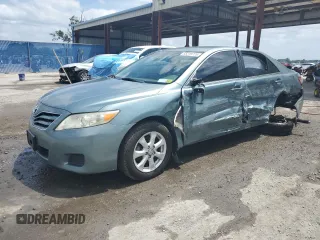 2011 Toyota Camry LE z VIN 4T1BF3EK1BU705013, wystawiony jako Copart lot #55219725 z przebiegiem 105 795 mil mil oraz Szkoda całkowita • Salvage title. Historia ofert i sprzedaży dostępna na DreamBid. Obrazek 1.