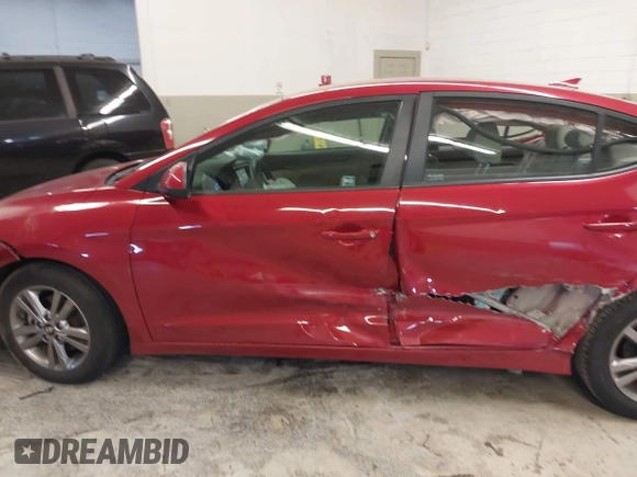 2018 Hyundai Elantra SEL z VIN KMHD84LF1JU684189, wystawiony jako IAAI lot #41854963 z przebiegiem 23 807 mil mil oraz . Historia ofert i sprzedaży dostępna na DreamBid. Obrazek 17.