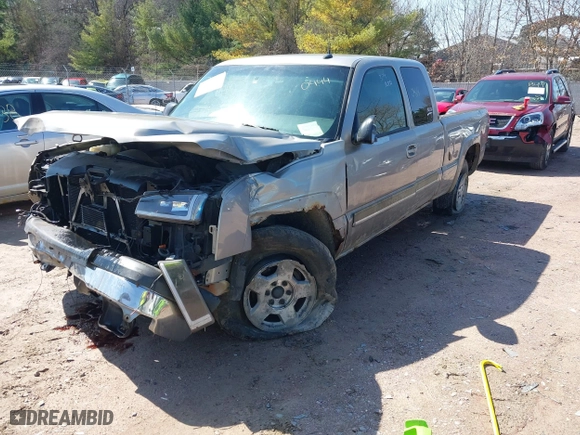2003 Chevrolet Silverado 1500 LS with VIN 2GCEK19T231104873, listed as a IAAI auction lot 41910444 with 208,692 mi miles. Bid and sale history available at carsss.com. Image 17.
