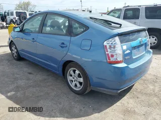 2007 Toyota Prius with VIN JTDKB20U677673975, listed as a IAAI auction lot 41993731 with 191,423 mi miles. Bid and sale history available at carsss.com. Image 3.
