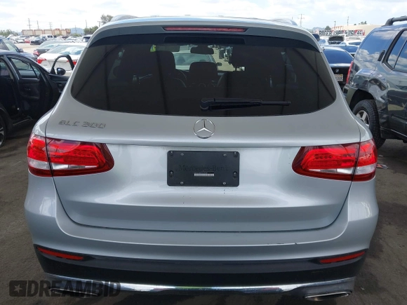 2019 Mercedes-Benz GLC 300 with VIN WDC0G4JB4KV129605, listed as a IAAI auction lot 42207132 with 39,743 mi miles and . Bid and sale history available at DreamBid. Image 16.