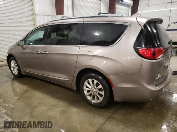 2018 Chrysler Pacifica Touring L z VIN 2C4RC1BGXJR153930, wystawiony jako Copart lot #88684735 z przebiegiem 64 822 mil mil oraz Szkoda całkowita • Salvage title. Historia ofert i sprzedaży dostępna na DreamBid. Obrazek 2.